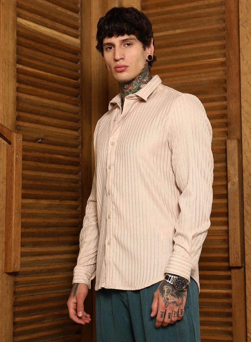 Campus Sutra Campus Sutra Men's Khaki Beige Ripple-Trough Shirt For Casual Wear | Spread Collar | Long Cuffed Sleeves | Button Closure | Shirt Crafted With Comfort Fit For Everyday Wear