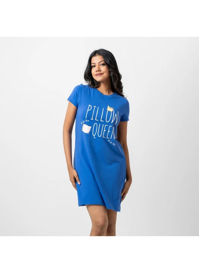 Aadaraya Aadaraya Slogan Print Sleepshirt with Short Sleeves and Crew Neck