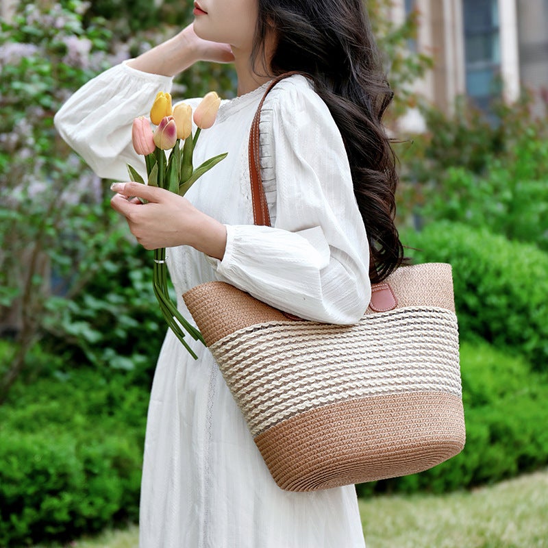 New Straw Versatile Large-Capacity Bag Women'S Shoulder Bag High-End Commuter Bag Tote Bag Vacation Outing Striped Trend - Image 5