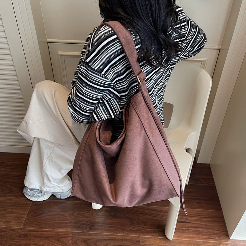 حقيبة كتف نسائية من البولي يوريثان - Image 1