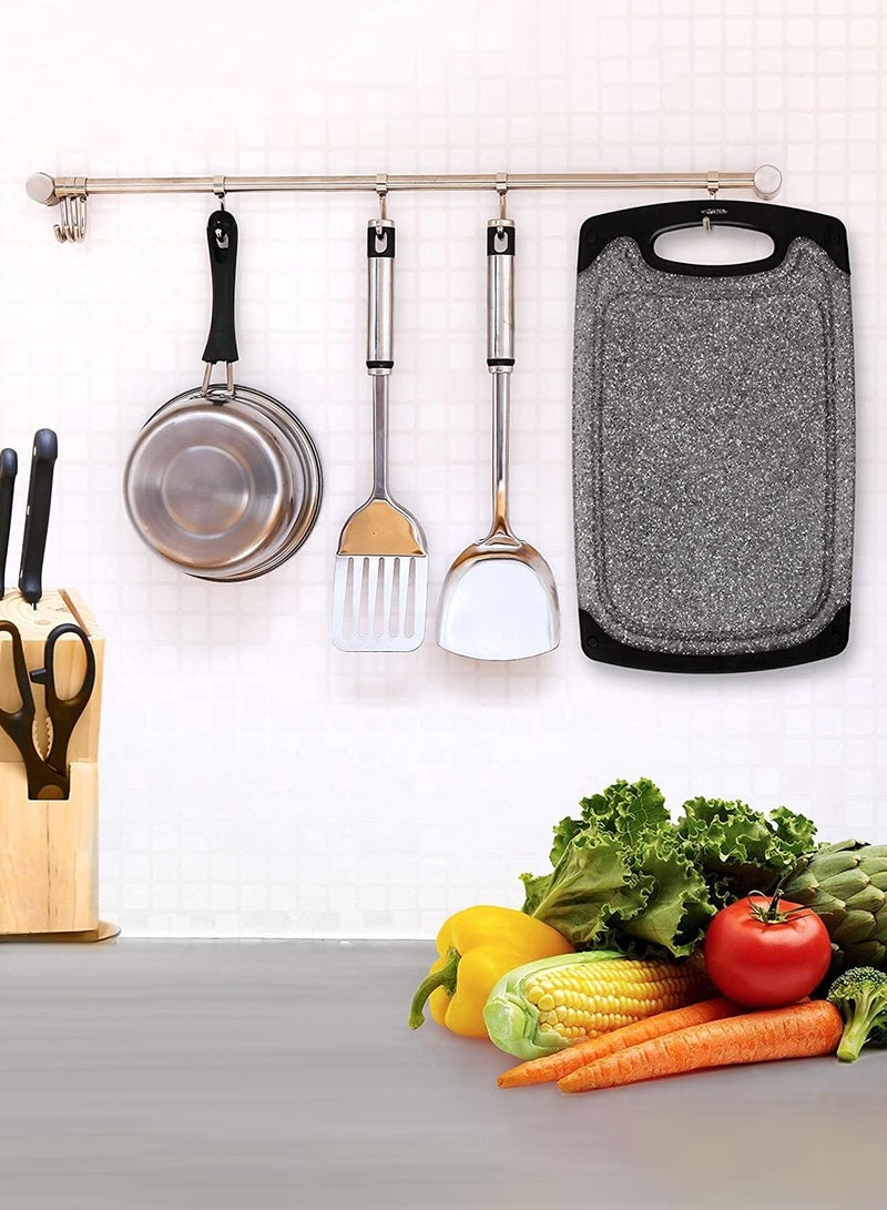 LEOKOR لوح تقطيع بلاستيكي للمطبخ، 3 قطع من لوح التقطيع بأحجام مختلفة ومقابض مضادة للانزلاق - Image 2