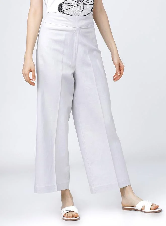 Tokyo Talkies Tokyo Talkies Solid High Rise Flared Trousers