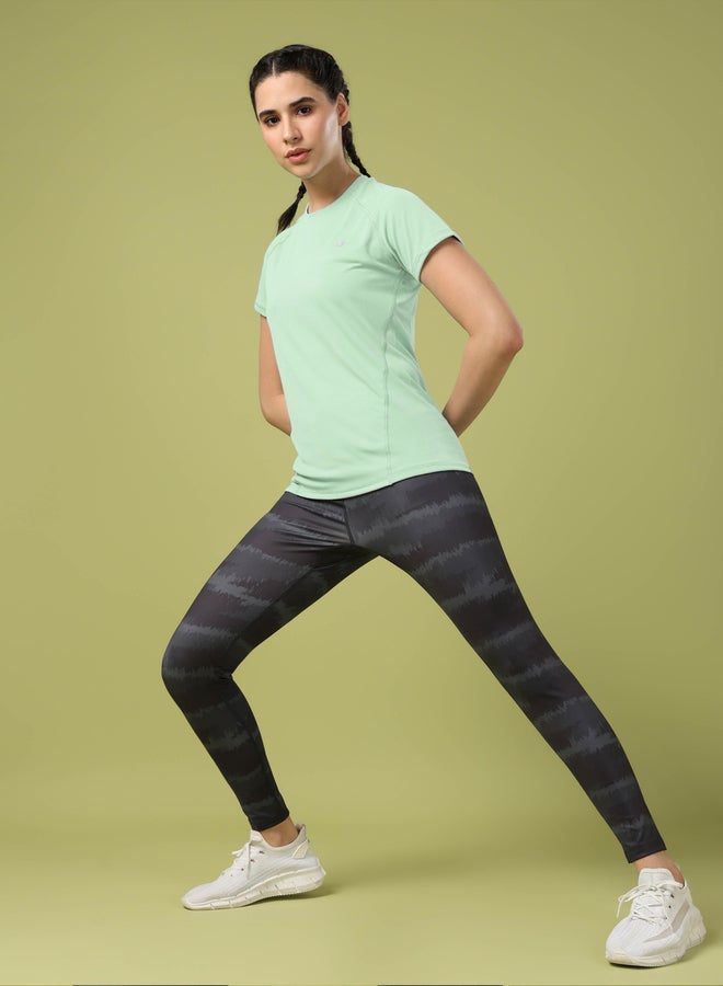 تكنوسبورت تيشيرت تكنوسبورت برقبة دائرية وأكمام قصيرة - Image 2