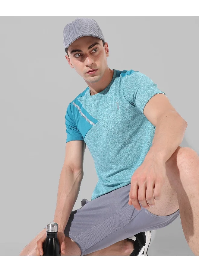 Campus Sutra Men's Green Colourblocked Regular Fit Activewear T-Shirt