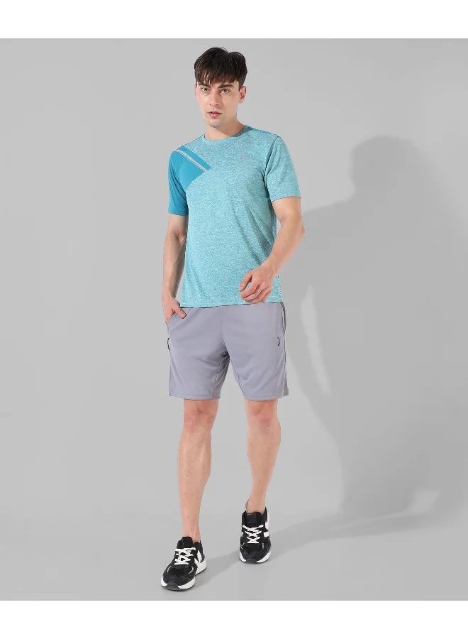 Campus Sutra Men's Green Colourblocked Regular Fit Activewear T-Shirt