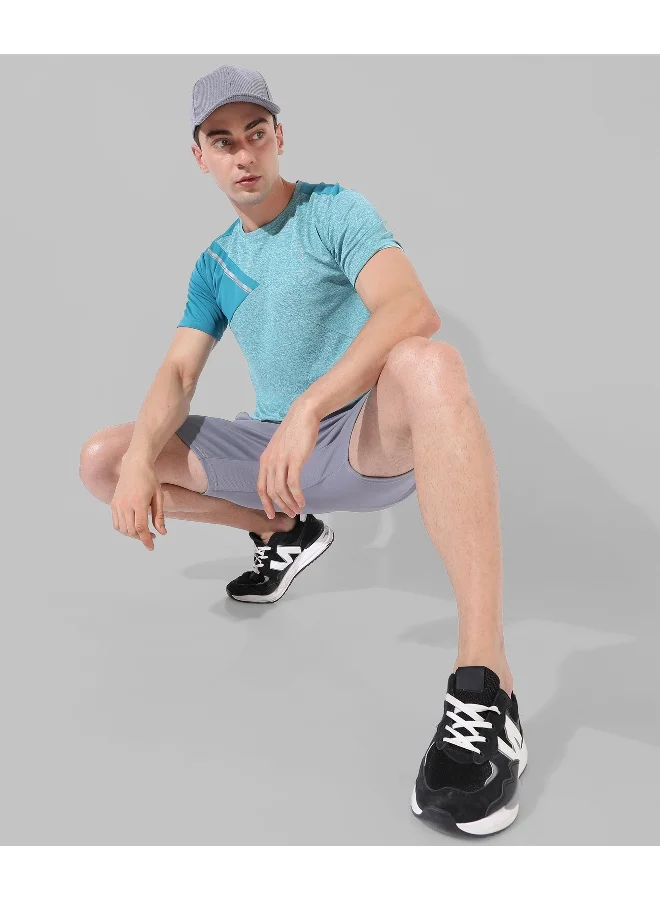 Campus Sutra Men's Green Colourblocked Regular Fit Activewear T-Shirt