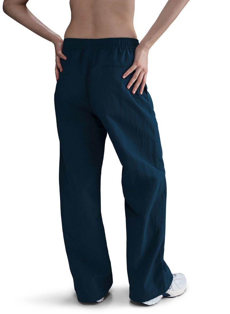 Nike Nsw Trend Woven Mid Rise Pants - Image 2