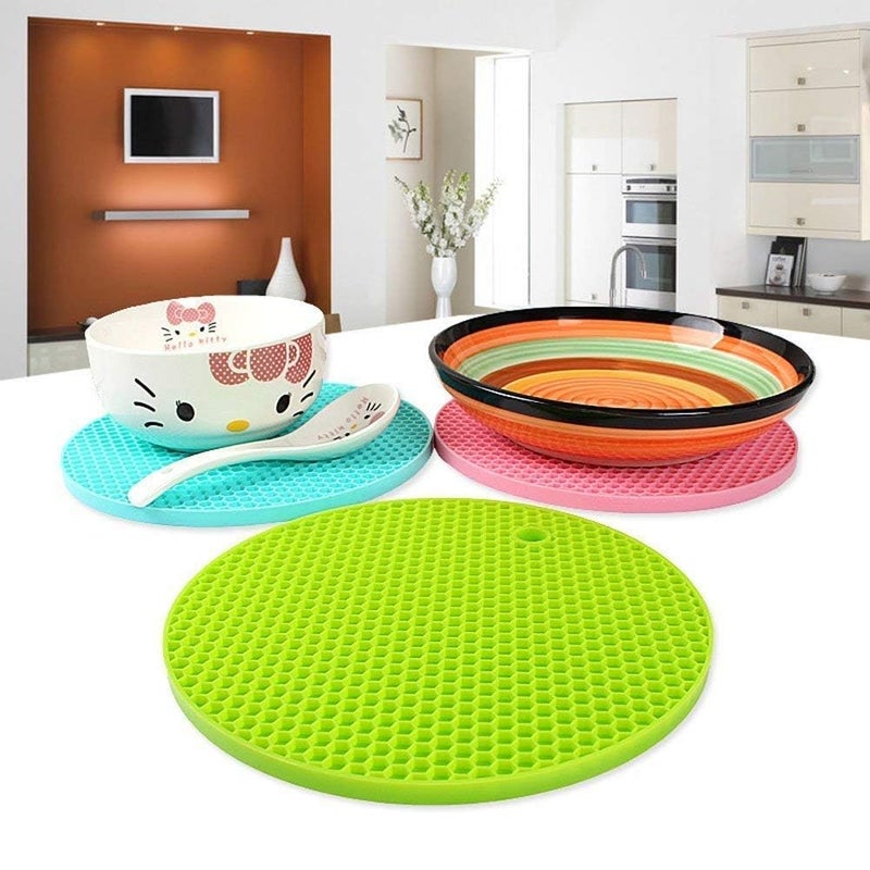 ASHGUJ ASHGUJ Silicone Heat Resistance Trivet Mats for Counter Top, Hot Pan and Heat Protector Round Non-Slip Flexible Tableware - 18 cm, Pack of 4 (Random Colors)  - Image 5