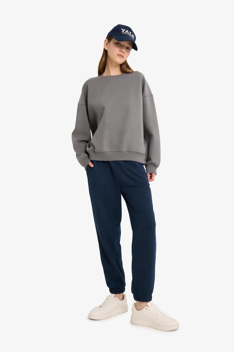 ديفاكتو طقم قصة عادية من قطعتين - Image 1