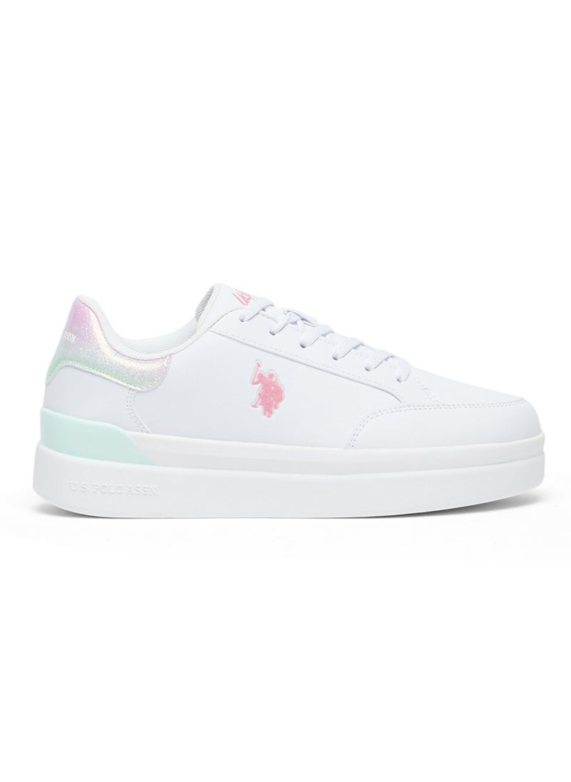 U.S. Polo Assn. حذاء نسائي أبيض كاجوال بكعب لامع وشعار وردي - تصميم سهل الربط مع Sole مريح ومبطن للاستخدام اليومي  - Image 1