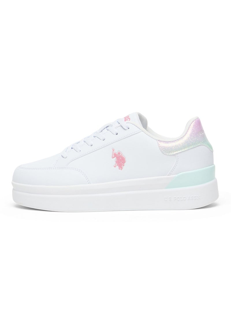 U.S. Polo Assn. حذاء نسائي أبيض كاجوال بكعب لامع وشعار وردي - تصميم سهل الربط مع Sole مريح ومبطن للاستخدام اليومي  - Image 2