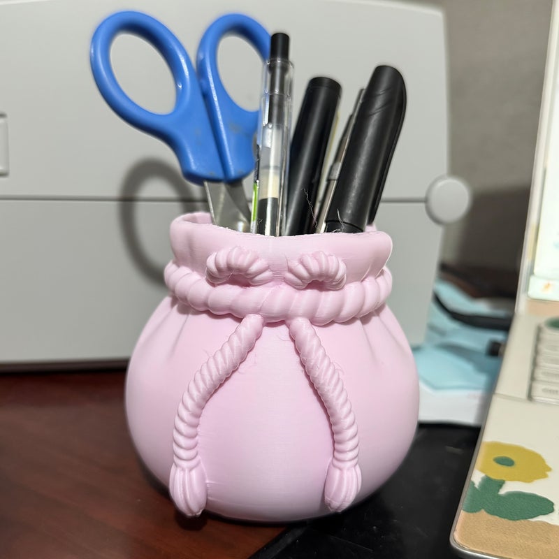 Pink Bow-Shaped Pen Holder Desk Organizer Lightweight Minimalist Office - Image 1