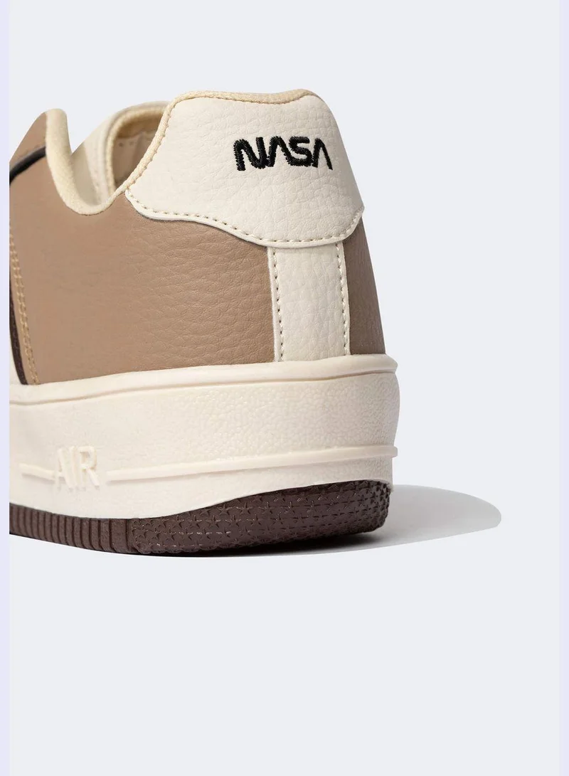 ديفاكتو NASA Licenced Block Colour Sneakers