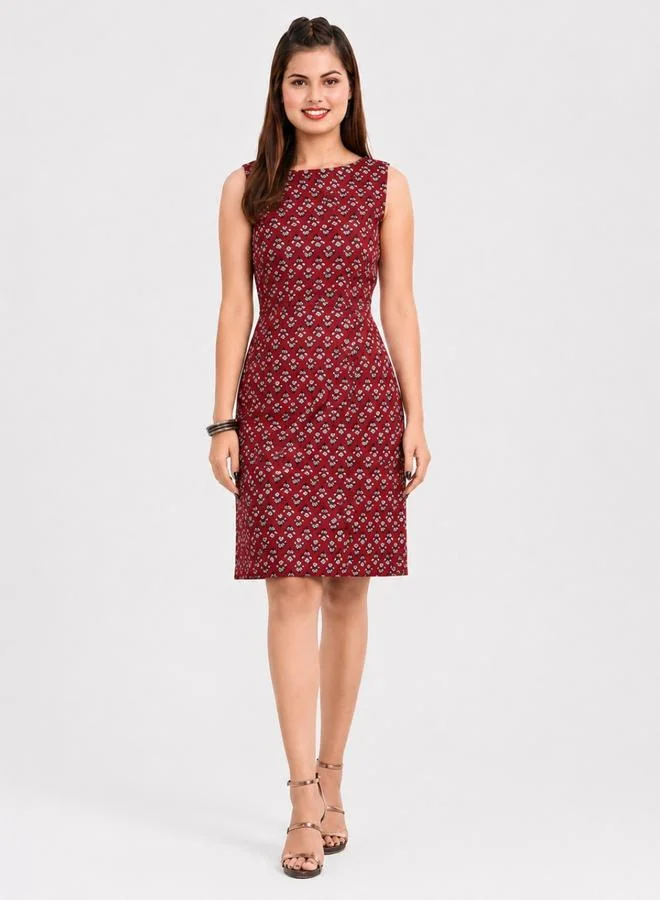 House Of Raeli Maroon AOP Sleeveless A-Line Knee-Length Dress for Daytime