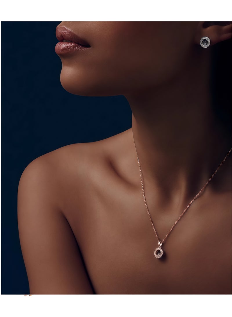 شوبارد قلادة شوبارد بتعليقة من الذهب الوردي عيار 18 قيراط بشكل دائري مع الماس - Image 4