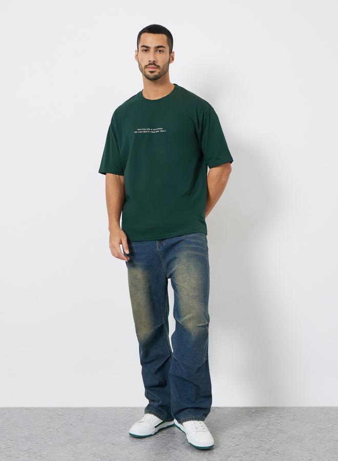 Styli Men Green Slogan Print Oversized T-Shirt - Image 2