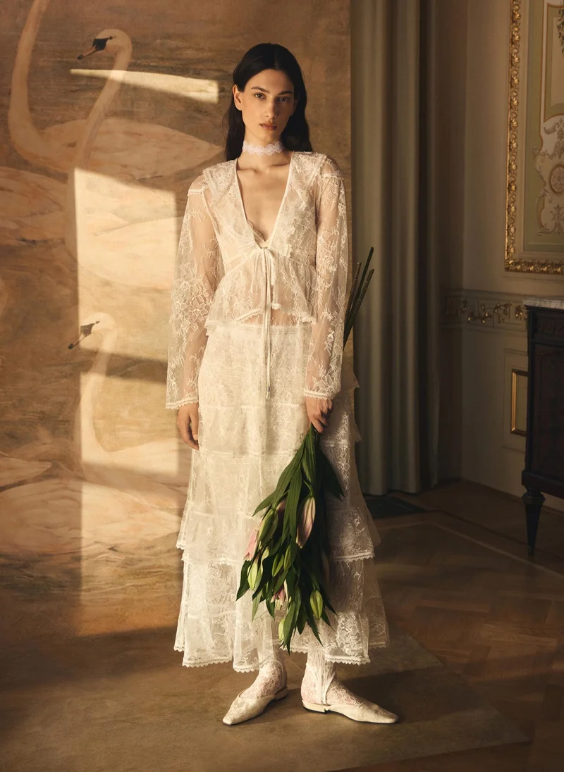 Lichi Floor-length lace cape with flounces