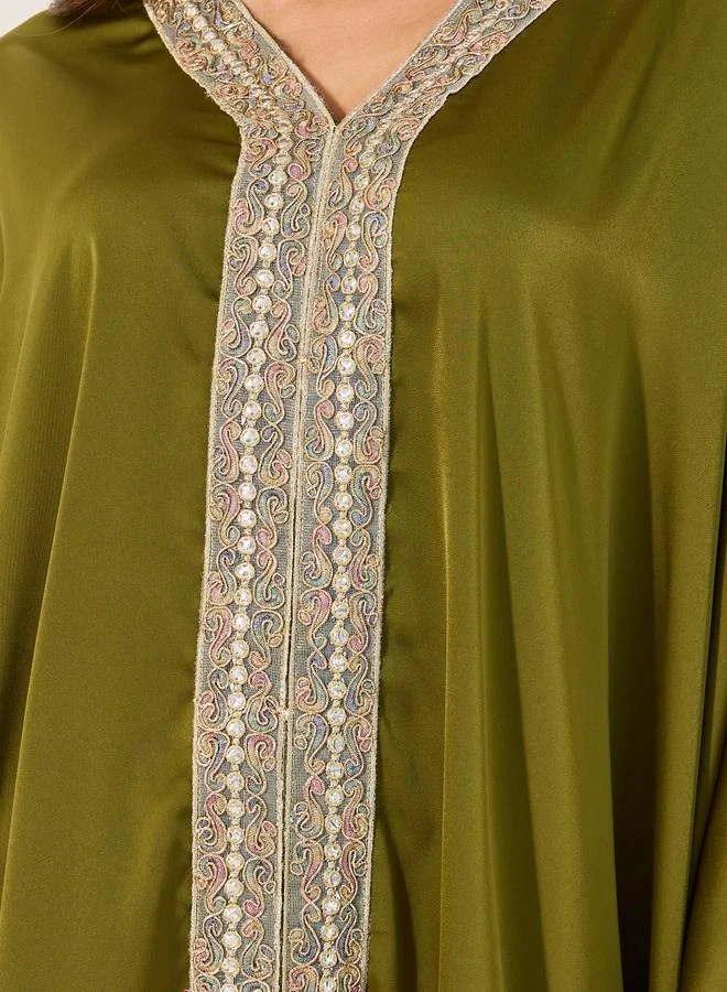 Styli Styli Satin V-Neck Lace Panel Kaftan