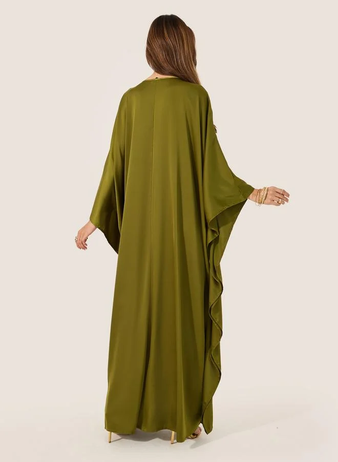 Styli Styli Satin V-Neck Lace Panel Kaftan