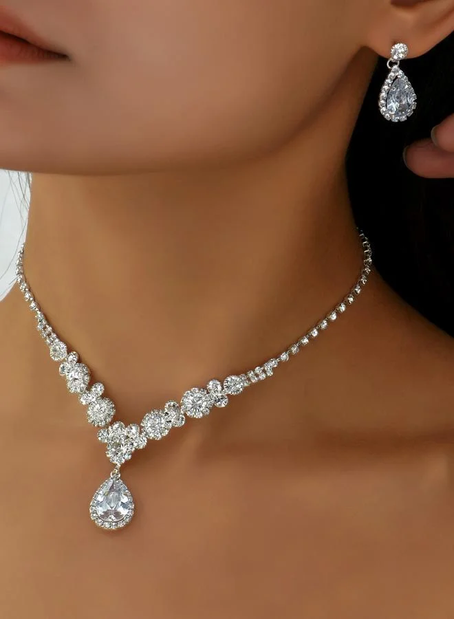 تايك تو طقم مجوهرات عقد وأقراط مزينة بشكل قطرة ماء