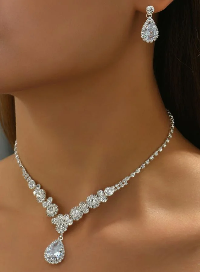 تايك تو طقم مجوهرات عقد وأقراط مزينة بشكل قطرة ماء