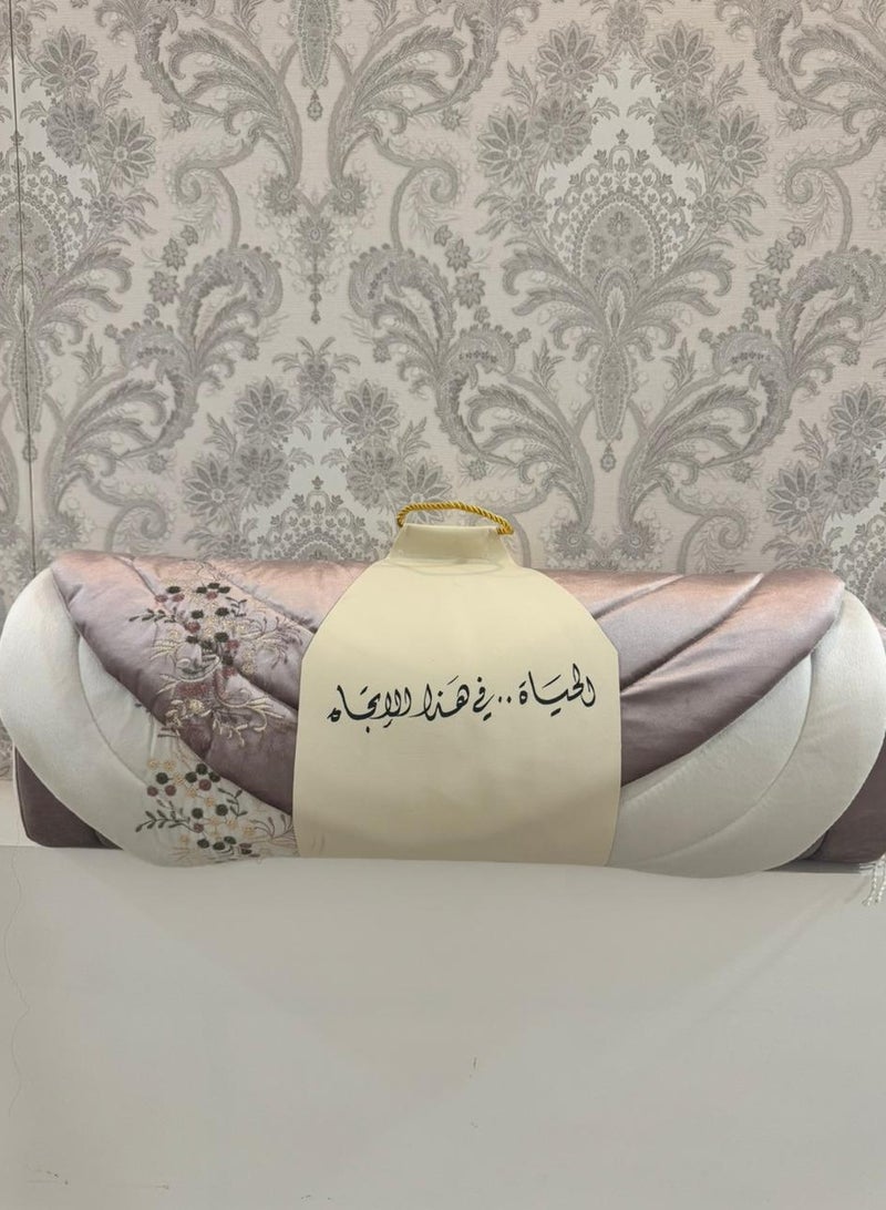 2-piece embroidered prayer rug in different colors - Image 1