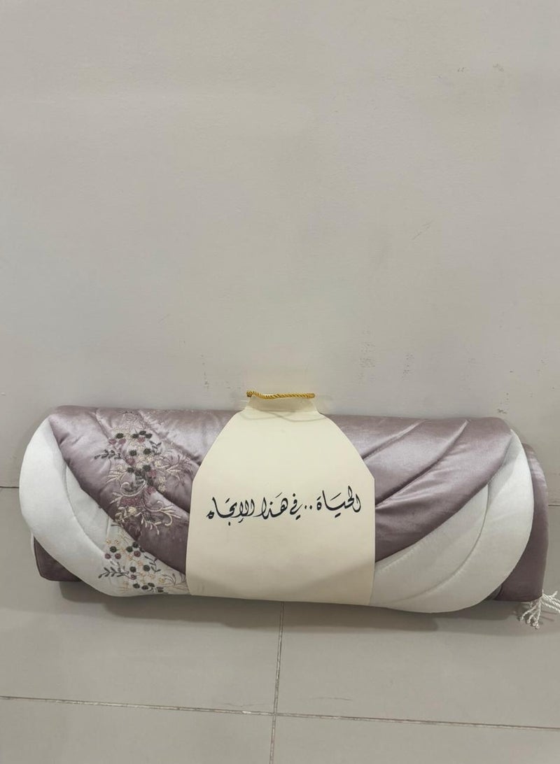 2-piece embroidered prayer rug in different colors - Image 3