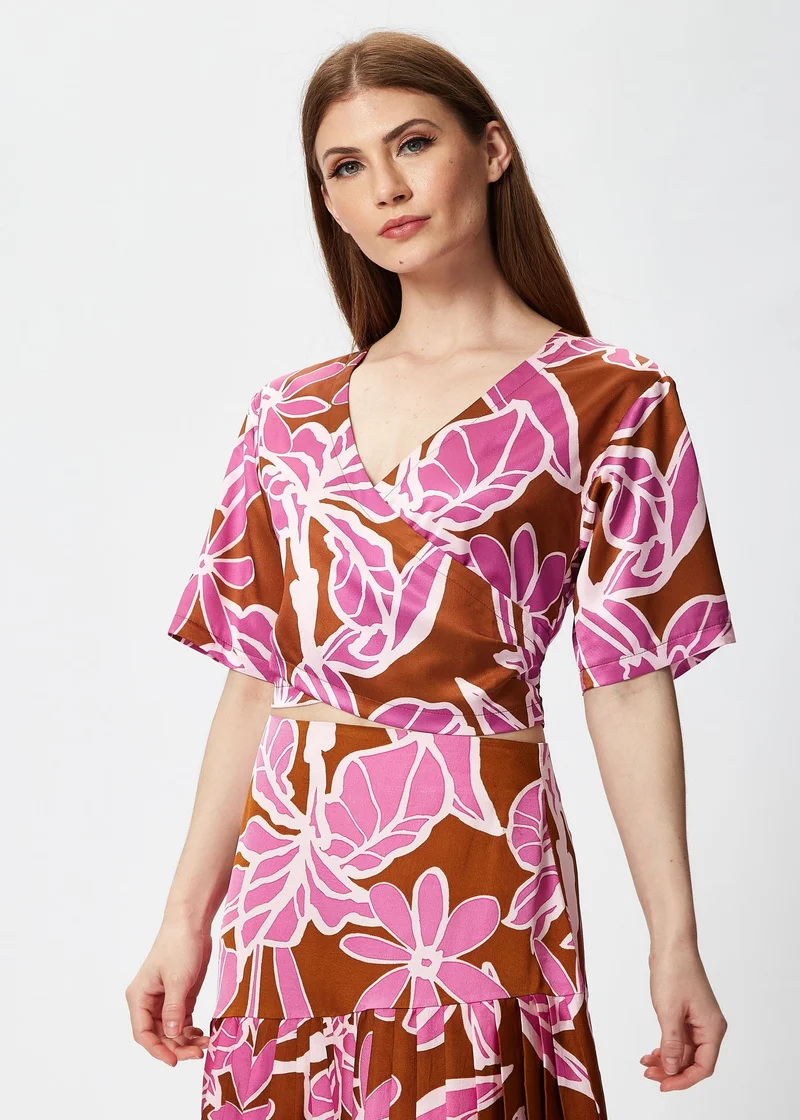 ليكوريش بلوزة بنفسجية مزهرة بأكمام قصيرة