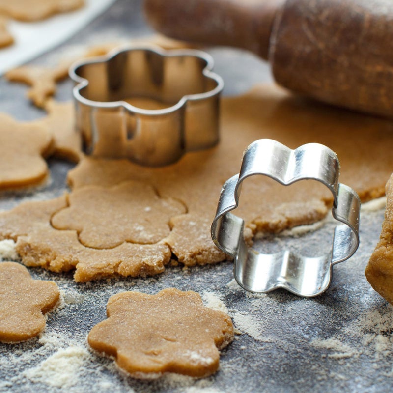 FUSOTO 6PCS Flower Cookie Cutter Set, 3 Inches Flower Shaped Cookie Cutter-Daisy, Tulip, 3 Shaped of Flowers, Butterfly, Stainless Steel Cookie Cutters, Baking Tool for Homemaking Cookie - Image 5