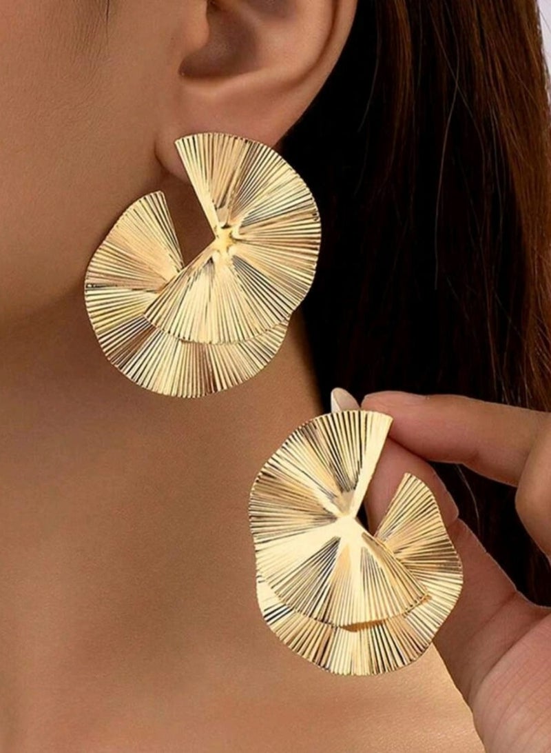 Shein 2pcs/Set European And American Style Fan Shaped Stud Earrings - Image 1