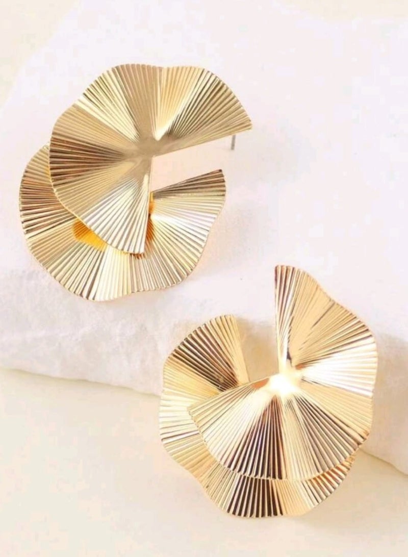 Shein 2pcs/Set European And American Style Fan Shaped Stud Earrings - Image 2