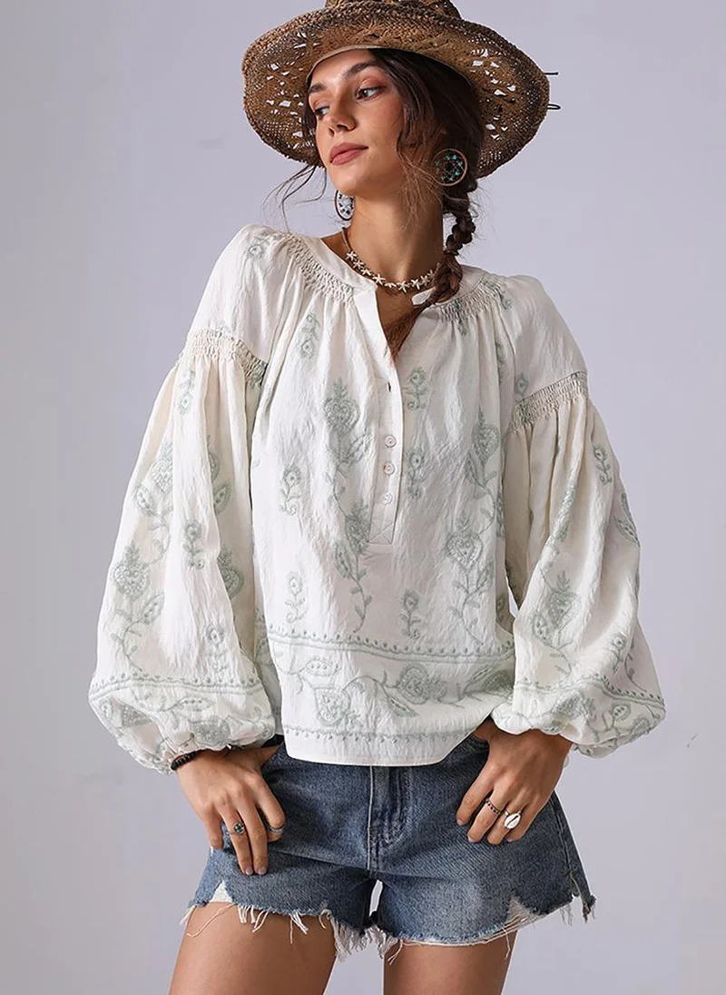YUNIQEE Off White & Green V-Neck Long Sleeves Boxy Top