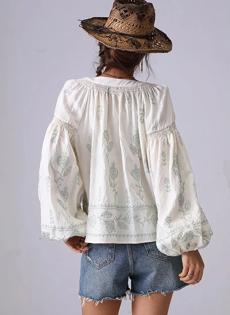 YUNIQEE Off White & Green V-Neck Long Sleeves Boxy Top