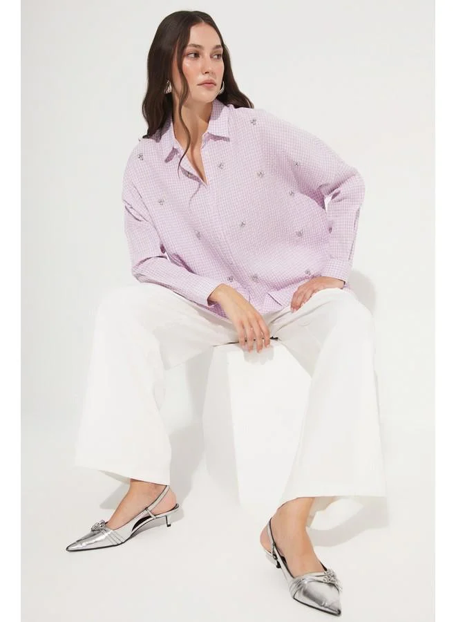 JUNE June Women Exclusive Oversize/Loose Fit Linen Blend Stone Detailed Shirt Lilac