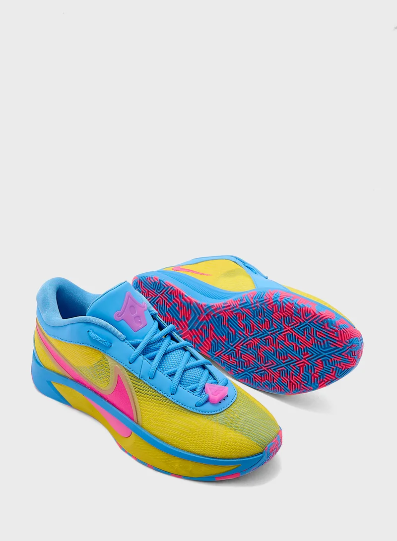 Nike Giannis Freak 6
