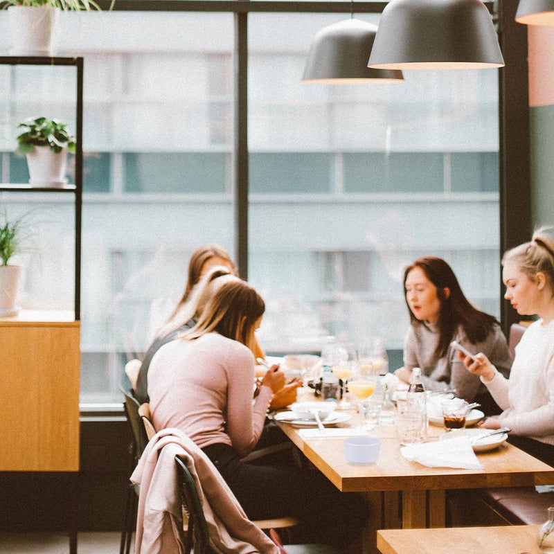 White High Temperature Resistant Porcelain Ashtray for Smoking Outdoor and Home Use - Image 3