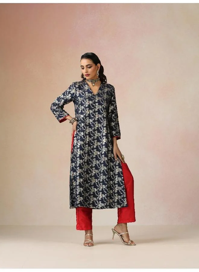 ترو برونز طقم كورتا مستقيم أزرق مزخرف من  بفتحة جانبية عالية