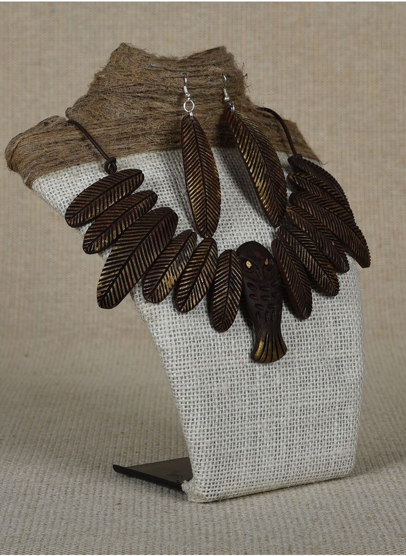 N & H - Women's Coconut Shell Leaves & Fish Design Necklace with Earrings Set - Image 1