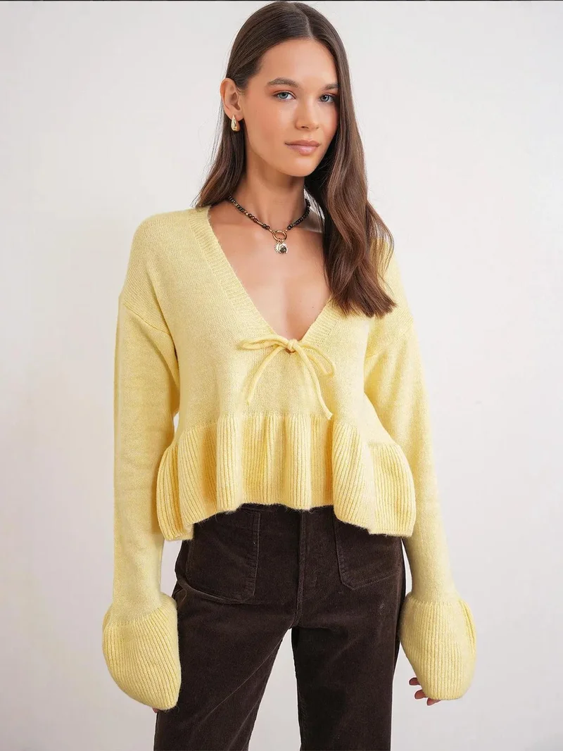 MixRay Mixray Bow Detailed Ruffled V-Neck Knit Sweater