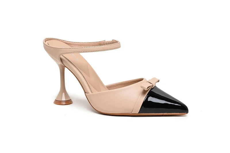 Cuple Two-toned high-heeled pointed shoe