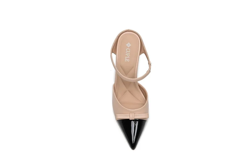 Cuple Two-toned high-heeled pointed shoe