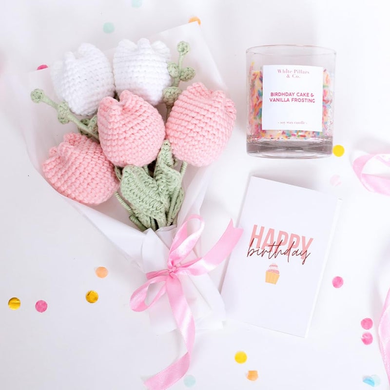 CONFETTI GIFTS هدية كونفيتي سلة هدايا عيد الميلاد لها مجموعة من 3 عناصر باقة زهور كروشيه شمعة معطرة بطاقة تهنئة بعيد الميلاد هدية عيد الميلاد لصديقة أخت زوجة أم وأصدقاء - Image 3