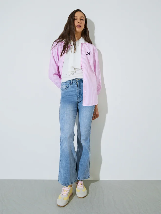 Styli Styli Light Blue Faded Stretch Flared Jeans