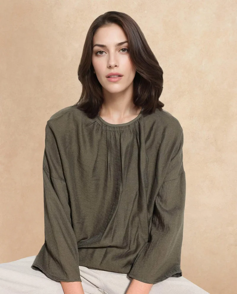Rareism Women's Round Neck Gathered Top