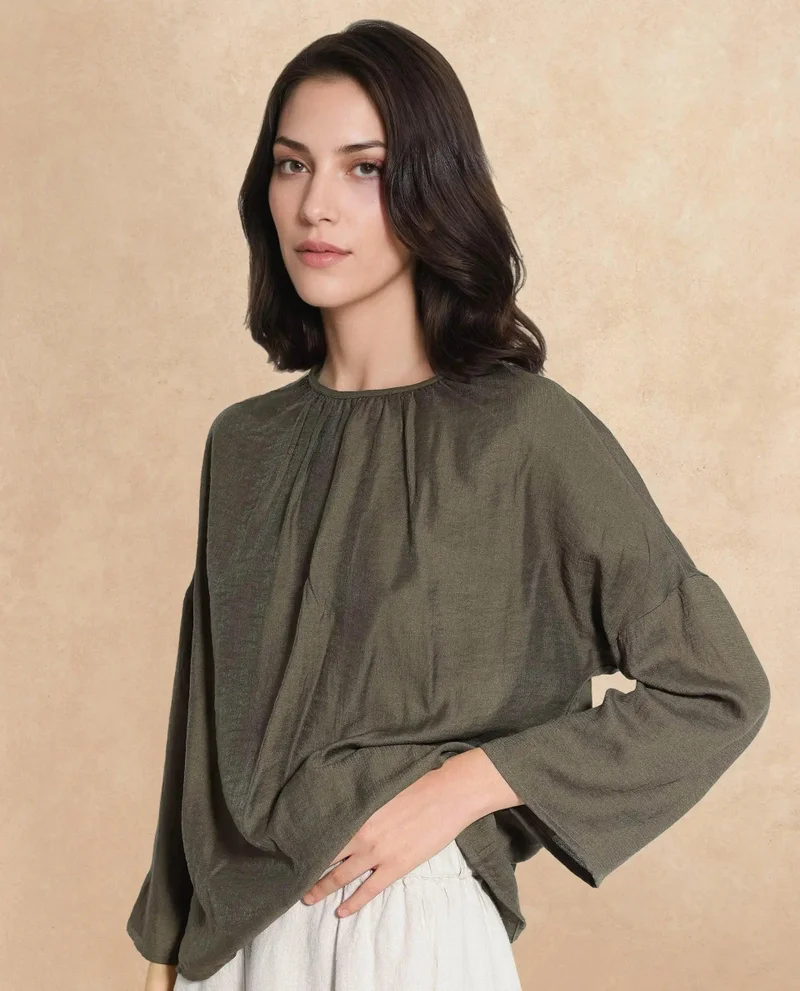 Rareism Women's Round Neck Gathered Top