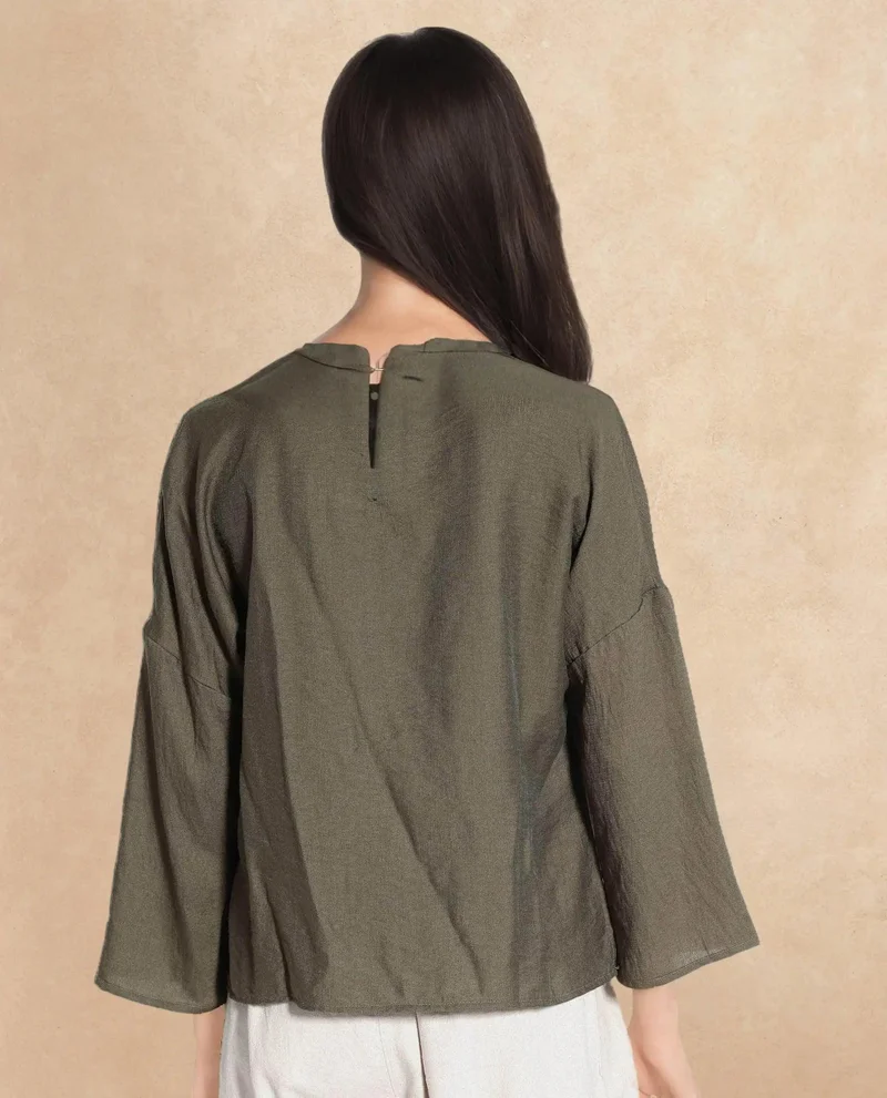 Rareism Women's Round Neck Gathered Top