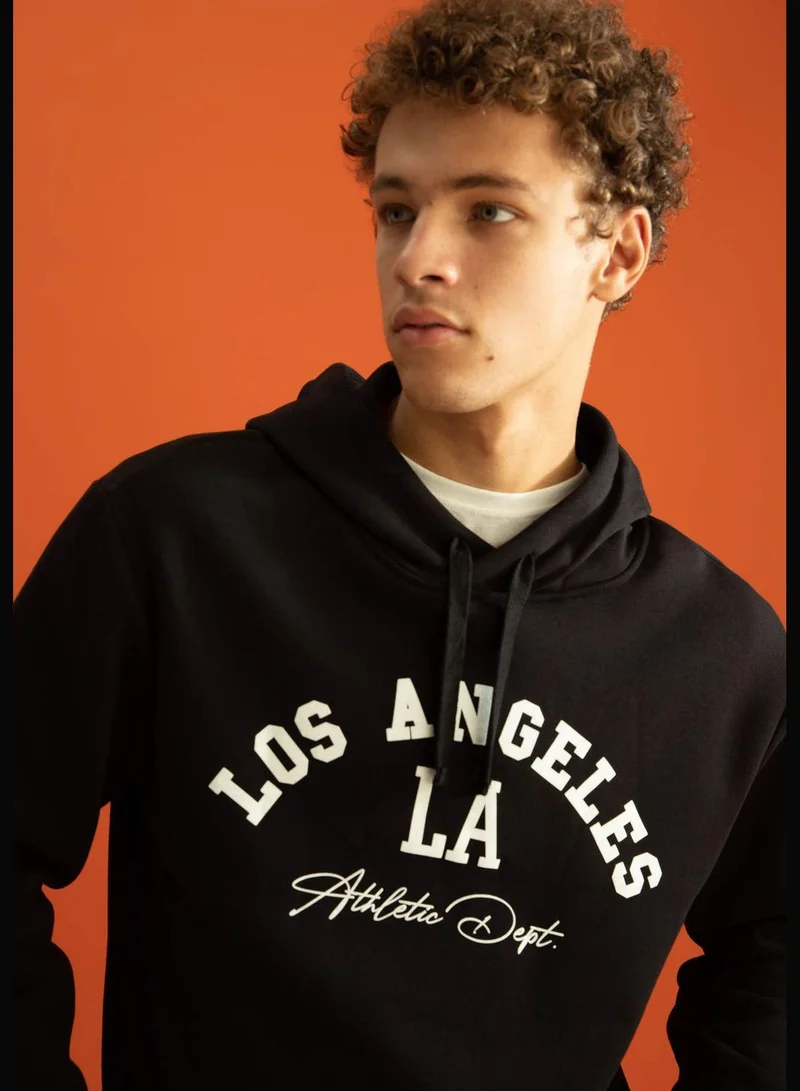 ديفاكتو سويت شيرت محبوك بأكمام طويلة وغطاء للرأس وقصة عادية للرجال