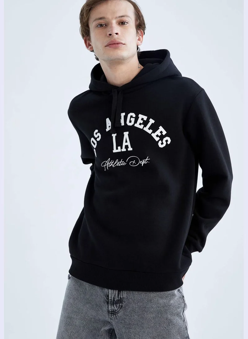 ديفاكتو سويت شيرت محبوك بأكمام طويلة وغطاء للرأس وقصة عادية للرجال