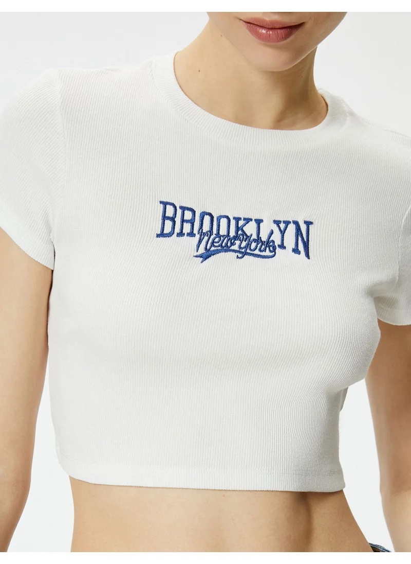 كوتون Embroidered Crop T-Shirt Short Sleeve Crew Neck