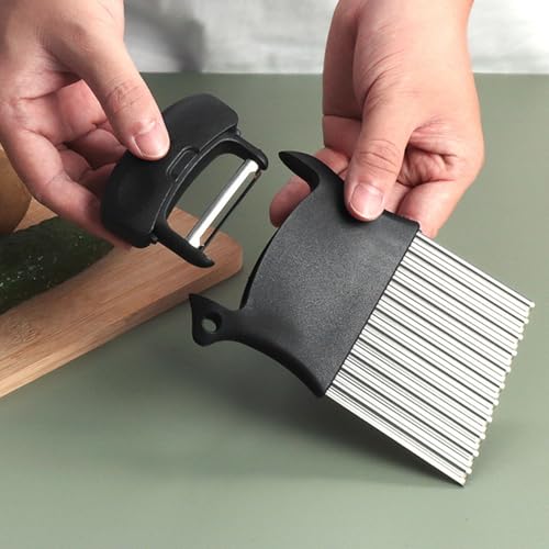 TOMATUS 2-in-1 Crinkle Cutter Knife - Stainless Steel Wavy Blade Vegetable & Fruit Slicer for Potatoes, Chips & Salads (Black) - Image 2